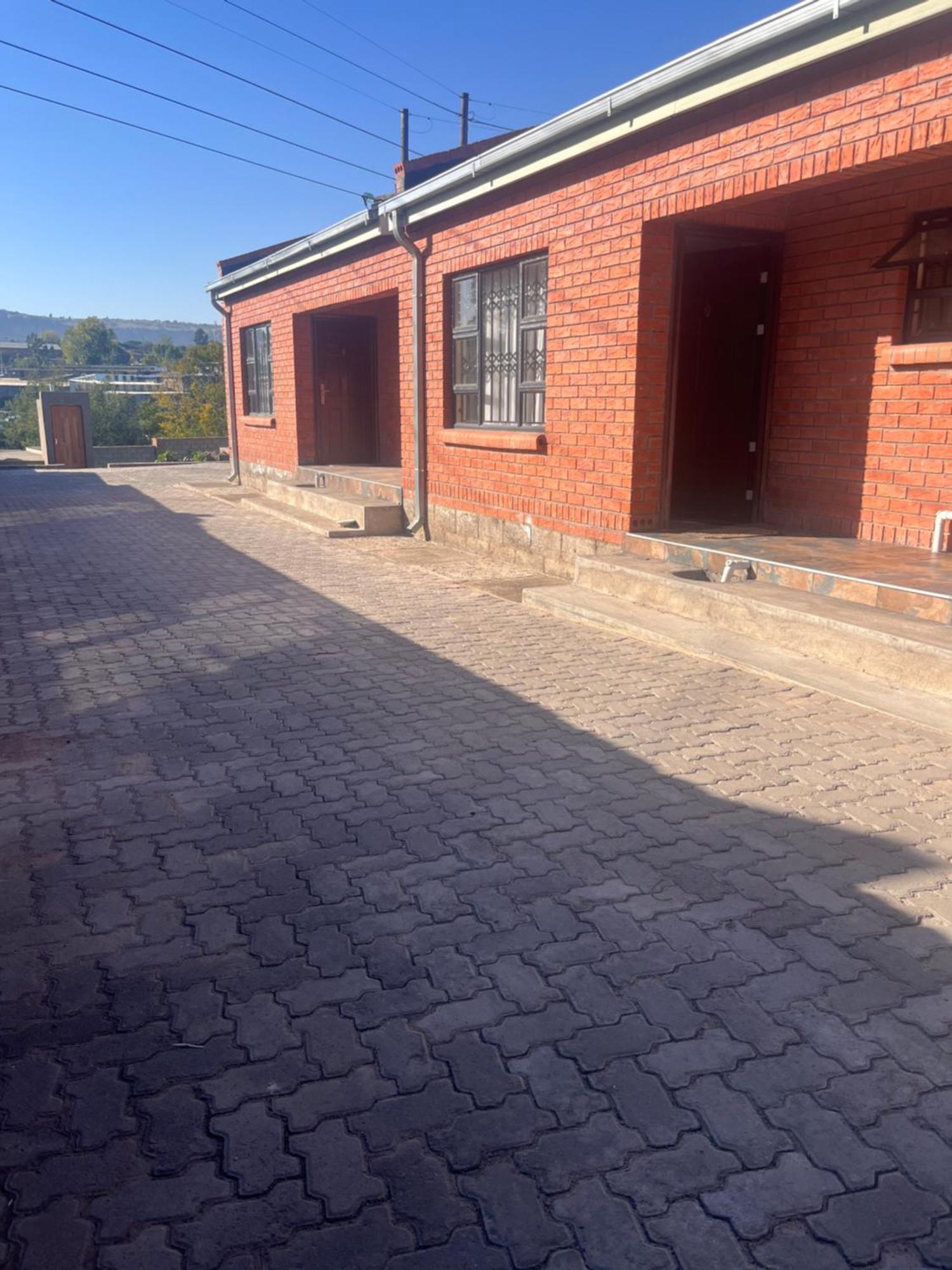 Stylish Self Catering Unit In Maseru Cbd Exterior photo